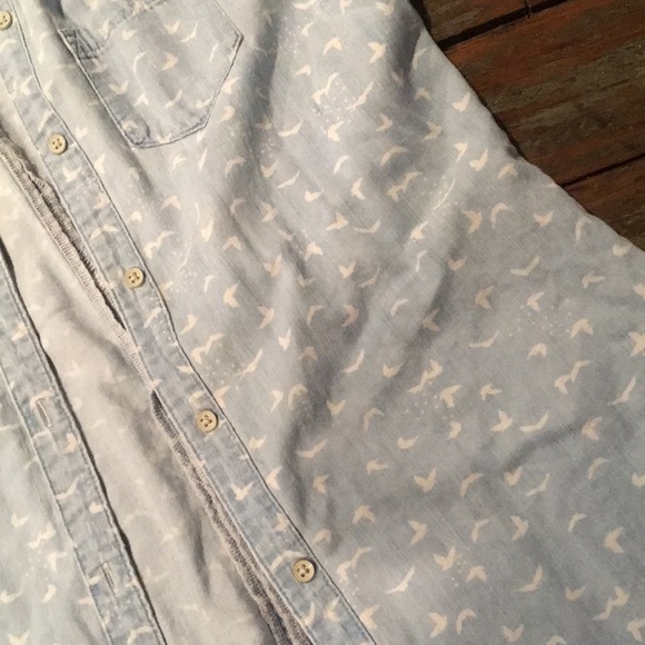 🚨SOLD Vest - Picture 2 of 2